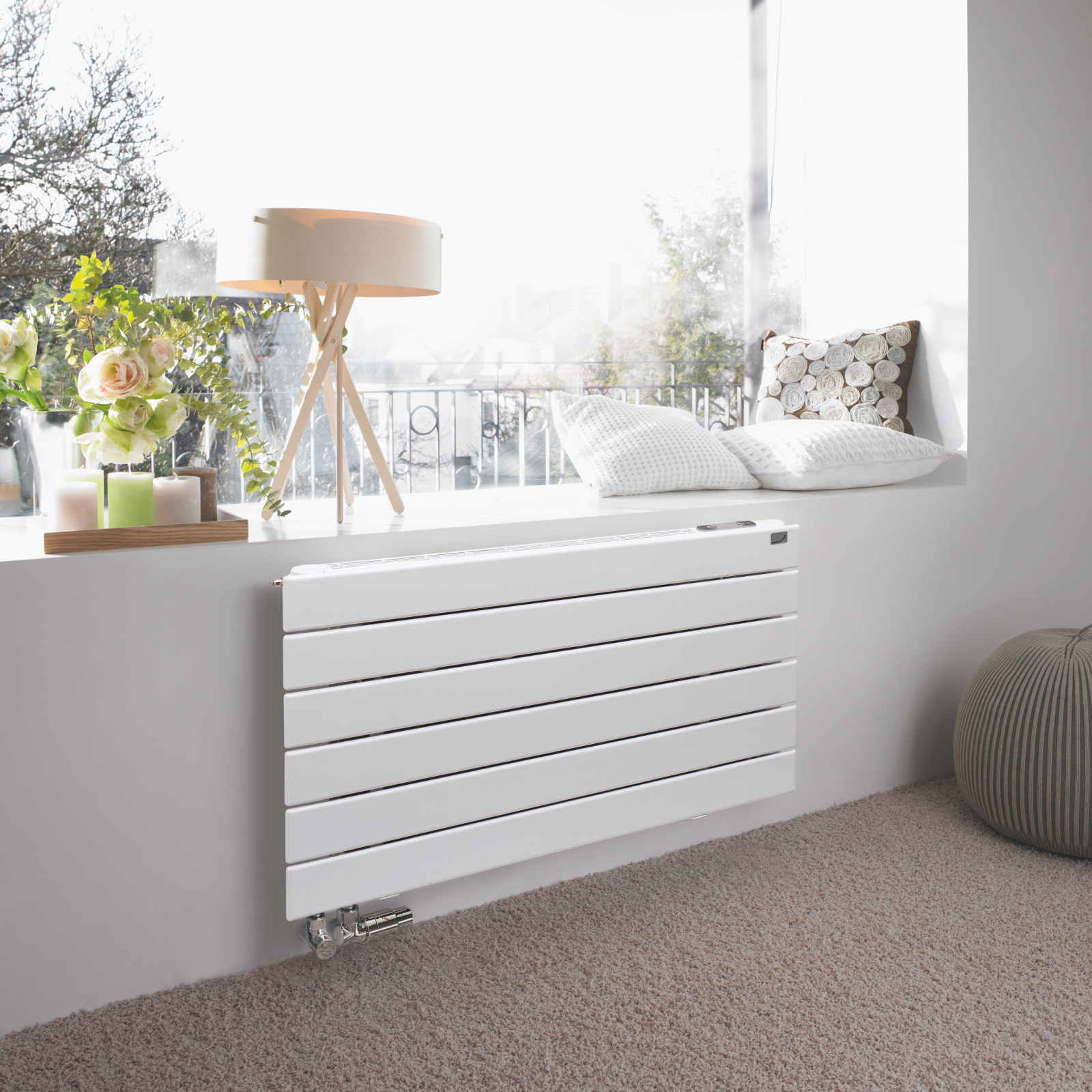 Zehnder_RAD_Nova-Neo-HY_Livingroom_print+web Rendering Zehnder Nova Neo Decorative radiator Front view