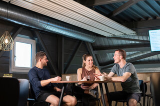 Zehnder_RHC_CP-ZIP-reference-people-Bouldering hall-2