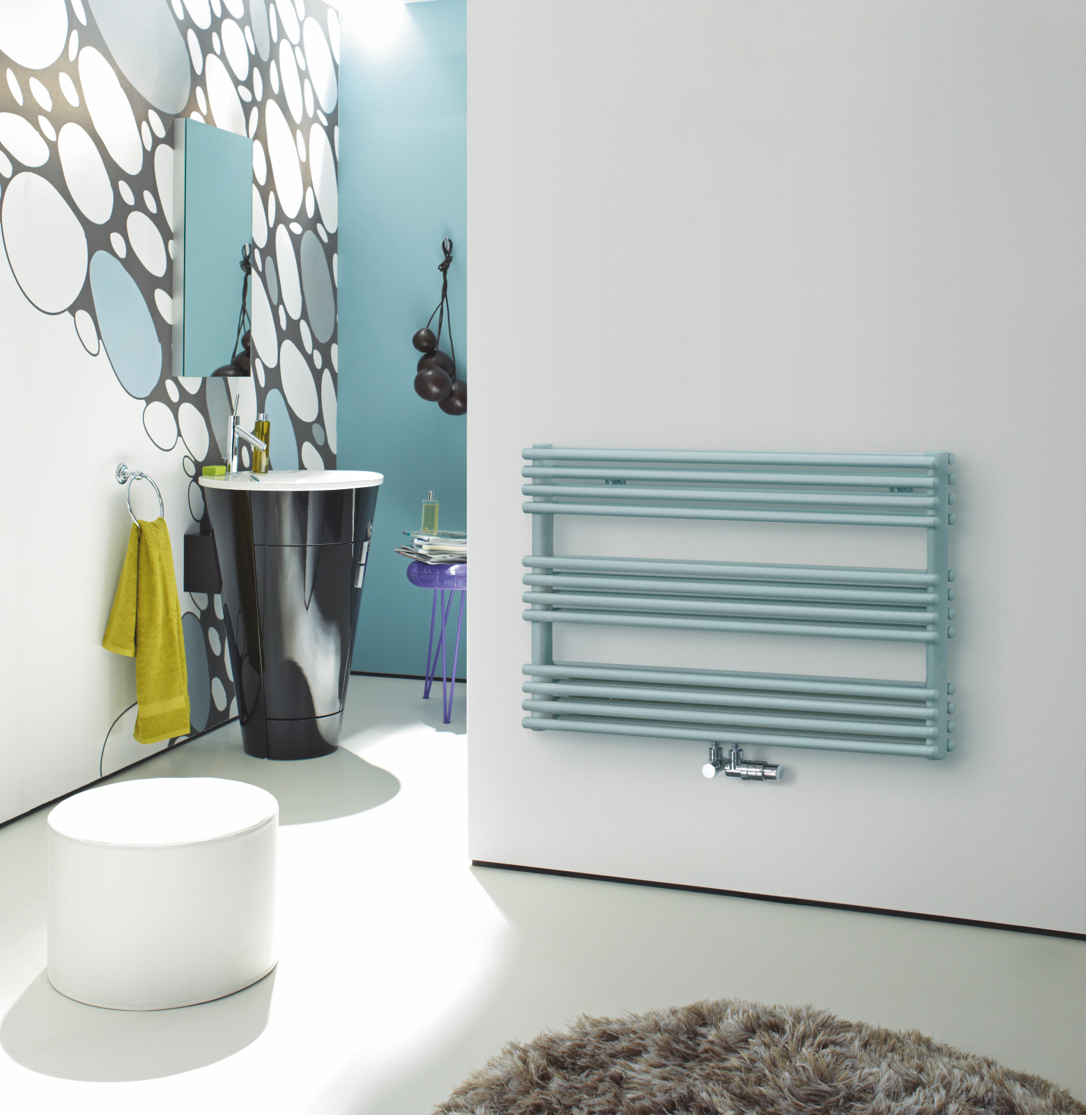 Zehnder_RAD_Kleo-Ritmo-HY_horizontal_PacificBlue_1zu1,025 Rendering Zehnder Kleo Decorative radiator