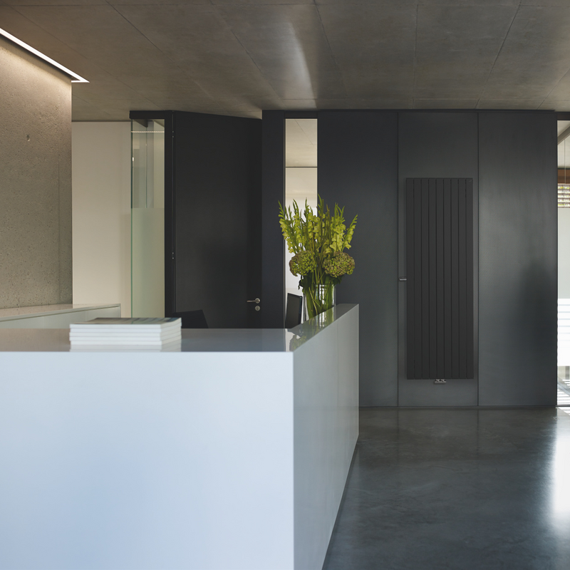 Rendering Zehnder Roda Decorative radiator Front view