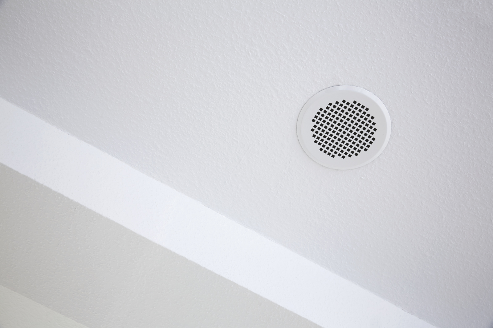 Reference Zehnder ComfoGrid CLRF/TVA DN125 round Comfortable indoor ventilation Front view